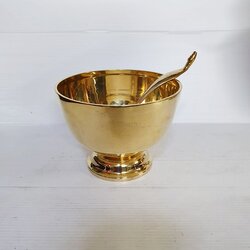  ขัน ร๕ ขนาด 6 นิ้ว ขันตักลาตรทองเหลืองขาเกลีบว ทัพพี 