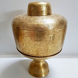 ขันพาน 10 นิ้วตอกลายเต็มใบ ฝาปิดพร้อมขันเล็ก