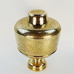 ขันพานฝาปิดตอกลายพิกุล 6 นิ้ว ขันน้ำมนต์ทองเหลือง