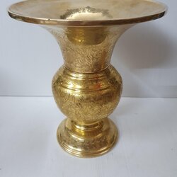 กระโถนปากแตรตอกลาย ความสูง 16 นิ้ว