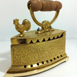 เตารีดใหญ่ตอกลาย 9 นิ้ว พร้อมที่รอง ของใช้ของขวัญของตกแต่ง