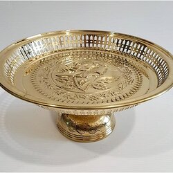  โตกโปร่ง 10 นิ้ว ขอบม้วน กลางกุหลาบ พานทองเหลืองแบบแผ่นปั๊มลาย 