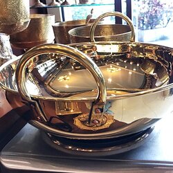 กระทะทองเหลืองปั๊ม ก้นแบน สองขนาด