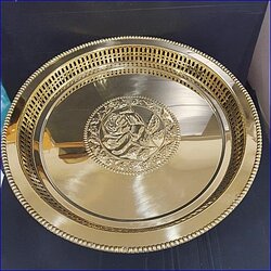  ถาดขอบเม็ดมะยม 16 นิ้ว กลางกุหลาบ ถาดทองเหลืองขาตุุ่ม 