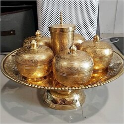 ชุดทองหลืองตอกลาย ตลับ 4 นิ้วโตกสิบสองราศี 14 นิ้ว พร้อมแก้วทองหลืองตอกลาย