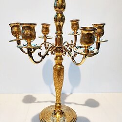 เชิงเทียนทองเหลืองแบบช่อทองเหลืองไทยตอกลาย 9 ช่อ ความสูง 14 นิ้ว