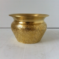 กระโถนทองเหลืองเตี้ยตอกลาย 5 นิ้วครึ่ง