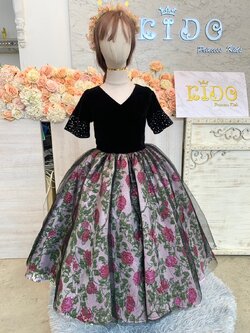 ชุดออกงานเด็ก(หน้าร้านอยู่รัชดา ลองได้ถ่ายรูปจากชุดจริง)W18950 สีดำ กระโปรงยาว แขนยาว กระโปรงลายดอกไม้ สวยหรู
