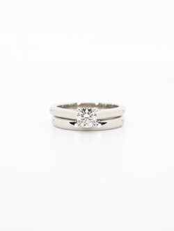 **สำหรับไซส์นิ้ว 46#** แหวน Cartier 1895 Solitaire ring with 0.33ct G VS2 Diamond Platinum950 x แหวน Cartier 1895 Band Platinum 950 (Used)