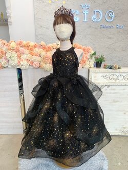 ชุดเดรสเด็ก(หน้าร้านอยู่รัชดา ลองได้ถ่ายรูปจากชุดจริง)W18905 สีดำ คอติตแขนสั้น กระโปรงยาว โชว์ไหล่