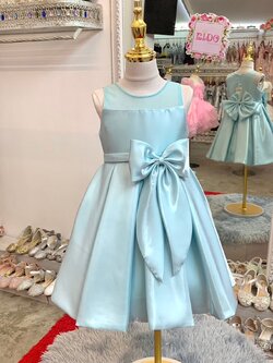 ชุดราตรีเด็ก(หน้าร้านอยู่รัชดา ลองได้ถ่ายรูปจากชุดจริง)B250สีมิ้น เรียบๆแต่เอาอยู่ทุกงานค่า กระโปรงสั้น