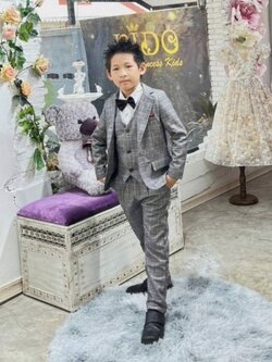สูทเด็กผู้ชาย(หน้าร้านอยู่รัชดา ลองได้ถ่ายรูปจากชุดจริง)S106เซ็ตสูท 5 ชิ้น สูทลายเทา,เชิ้ตขาว,เสื้อกั๊ก,หูกระต่าย,กางเกงขายาว สุดเท่