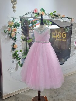 ชุดออกงานเด็ก(หน้าร้านอยู่รัชดา ลองได้ถ่ายรูปจากชุดจริง)A214สีชมพู อกแต่งจีบไหว้เอวปัดเกล็ด กระโปรงยาวสุดหรูหราไฮโซมากๆเลย เดรสออกงานเด็ก