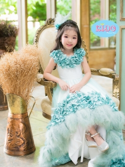 ชุดราตรีเด็ก *มีหน้าร้านอยู่รัชดา ลองได้ เปลี่ยนได้ ถ่ายรูปเองจากสินค้าจริง*ชุดออกงานเด็ก ชุุดกระโปรงหน้าสั้นหลังยาว ชายหลังยาวลากพื้น ตกแต่งชุดด้วยขนนกและดอกไม้