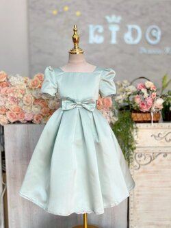 ชุดราตรีเด็ก(หน้าร้านอยู่รัชดา ลองได้ถ่ายรูปเองจากชุดจริง)W19196 สีเขียว กระโปรงสั้น แขนตุ๊กตา เอวประดับเพชร