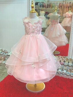 ชุดราตรีเด็ก(หน้าร้านอยู่รัชดา ลองได้ถ่ายรูปจากชุดจริง)W18822 สีชมพู ตกแต่งด้วยกลิตเตอร์ด กระโปรงยาวฟู สวยหรู