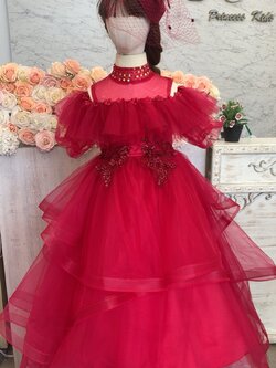 ชุดราตรีเด็ก(หน้าร้านอยู่รัชดา ลองได้ถ่ายรูปจากชุดจริง)W18955 สีแดง กระโปรงหน้ายาวหลังลาก โอบไหล่ระบาย อลังการสวยหรู