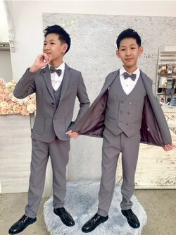 สูทเด็กผู้ชาย(หน้าร้านอยู่รัชดา ลองได้ถ่ายรูปจากชุดจริง)S162 สีเทา เซ็ตสูท5ชิ้น สูท เชิ้ต กั๊ก กางเกง หูกระต่าย