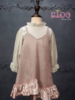 ชุดเดรสเด็ก*มีหน้าร้านอยู่รัชดา ลองได้ เปลี่ยนได้ ถ่ายรูปเองจากสินค้าจริง*C001 เซ็ตแม่ลูก มีสองชิ้นชุดด้านในแขนยาวสีขาว ด้านนอกสายเดียวสีม่วง ชุดแม่ลูก กระโปรงสั้น