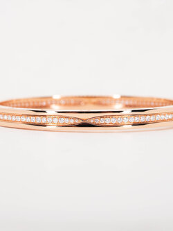 **Sold** กำไล Bvlgari B.zero1 Bracelet Set with Pavé Diamonds on The Spiral ทองชมพู18K ไซส์M (17) (Used) +กล่องและการ์ดShopไทย2022