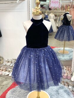 ชุดราตรีเด็ก(หน้าร้านอยู่รัชดา ลองได้ถ่ายรูปจากชุดจริง)W18803สีน้ำเงิน เสื้อกำมะหยี่คอเต่า กระโปรงสั้รวุ้งวิ้ง น่ารักสวยหรู