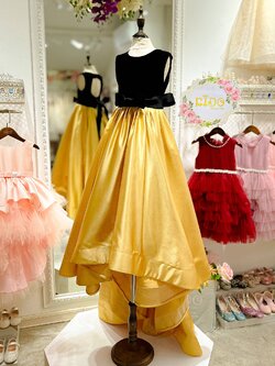 ชุดราตรีเด็ก(หน้าร้านอยู่รัชดา ลองได้ถ่ายรูปจากชุดจริง)W18353 สีดำ กระโปรงสีทอง หรูหราสวยมาก กระโปรงหน้ายาวหลังยาว