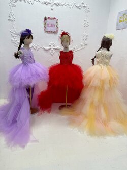 sชุดราตรีเด็ก(หน้าร้านอยู่รัชดา ลองได้ถ่ายรูปเองจากชุดจริง)W19180 สีม่วง แดง ส้ม กระโปรงหน้าสั้นหลังยาว แขนสั้น คอเพชรหรู ฟูชั้นๆ