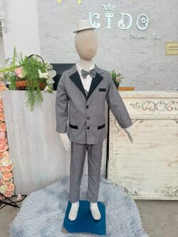 สูทเด็กผู้ชาย(หน้าร้านอยู่รัชดา ลองได้ถ่ายรูปจากชุดจริง)S187สีเทา เซ็ตสูท4ชิ้น สูท เชิ้ต+กั๊ก กางเกง หูกระต่าย