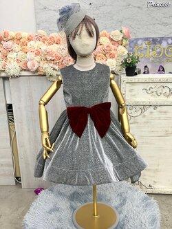 ชุดราตรีเด็ก(ร้านอยู่รัชดา ลองได้ถ่ายรูปจากชุดจริง)W19051สีเทา คาดโบว์แดงผ้าเงา