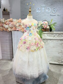 ชุดราตรีเด็ก ชุดเจ้าหญิง ชุดออกงานเด็ก(*หน้าร้านอยู่รัชดา*)W19197 สีครีม กระโปรงยาว แขนสั้น ติดดอกไม้ สวยหวาน