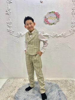 สูทเด็กผู้ชาย(หน้าร้านอยู่รัชดา ลองได้ถ่ายรูปจากชุดจริง)S151Nเซ็ต4ชิ้นสีเขียวอมเทา กั๊ก เสื้อเชิ๊ต หูกระต่าย กางเกงขายาว