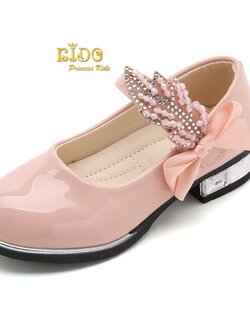 รองเท้าเด็ก ควรเผื่อ1ซมจากยาวเท้า(หน้าร้านอยู่รัชดา ลองได้)H085สีโอรส หนังแก้ว คาดเพชรลายใบไม้ ตรงสายรัดรองเท้า น่ารักมากคะ