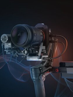 ZHIYUN WEEBILL-S handles mainstream mirrorless and DSLR camera