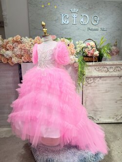 ชุดราตรีเด็ก ชุดออกงานเด็ก(หน้าร้านอยู่รัชดา ลองได้ถ่ายรูปเองจากชุดจริง)W19208 สีชมพู กระโปรงยาว ฟูชั้นๆ อลังการมากๆ