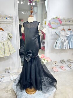 ชุดราตรีเด็ก(หน้าร้านอยู่รัชดา ลองได้ถ่ายรูปจากชุดจริง)W18537 สีดำ ชุดหางปลา แขนสั้น กระโปรงยาวประดับโบว์