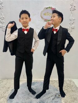 สูทเด็กผู้ชาย(หน้าร้านอยู่รัชดา ลองได้ถ่ายรูปจากชุดจริง)S152สีดำ เซ็ตสูท5ชิ้น สูท เสื้อเชิ้ต กั๊ก กางเกง หูกระต่าย