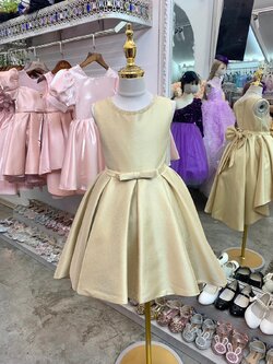 ชุดเดรสเด็ก(หน้าร้านอยู่รัชดา ลองได้ถ่ายรูปจากชุดจริง)B262สีทอง กระโปรงหน้าสั้นหลังยาว