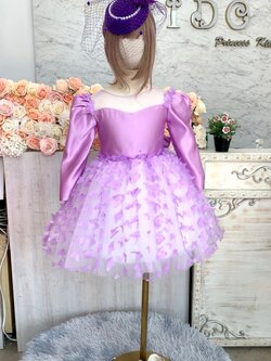 ชุดราตรีเด็ก(หน้าร้านอยู่รัชดา ลองได้ถ่ายรูปเองจากชุดจริง)W18978 สีม่วง ผ้าเกร็ดวิ้งวั้ง แขนยาว กระโปรงสั้นฟู ติดผีเสื้อ