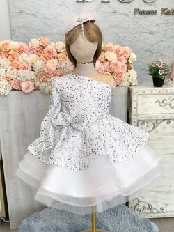 ชุดราตรีเด็ก(หน้าร้านอยู่รัชดา ลองได้ถ่ายรูปจากชุดจริง)W18987 สีขาว ไหล่เบี่ยง กลิตเตอร์วิ้งวั้ง กระโปรงสั้นฟูชั้นๆ