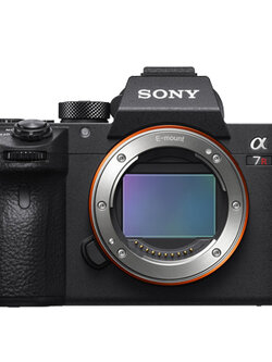 กล้อง DSLR Sony a7R III CMOS sensor 35mm. full frame