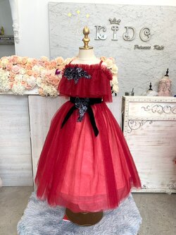 ชุดราตรีเด็ก(หน้าร้านอยู่รัชดา ลองได้ถ่ายรูปจากชุดจริง)W18795สีแดง กระโปรงยาววิ้งๆ ติดด้วยริบบิ้นดำ เรียบหรู