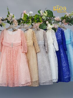 ssชุดราตรีเด็ก(หน้าร้านอยู่รัชดา ลองได้ถ่ายรูปจากชุดจริง)11502 สีทอง สีฟ้า มีแขน กระโปรงยาว เนื้อผ้าเป็นลายฉลุในตัว เนื้อผ้านิ่มมากๆคะใส่สบาย