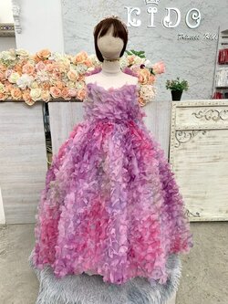 ชุดราตรีเด็ก(หน้าร้านอยู่รัชดา ลองได้ถ่ายรูปเองจากชุดจริง)W19106 สีม่วง กระโปรงยาว สายเดี่ยว ติดดอกไม้ทั้งชุด