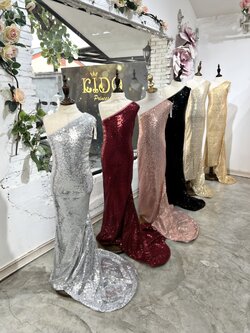 sชุดราตรีเด็ก(หน้าร้านอยู่รัชดา ลองได้ถ่ายรูปจากชุดจริง)W18607 สีโอรส สีเงิน สีแดงเข้ม สีทอง สีทองสว่าง สีดำ ชุดหางปลากระโปรงหน้ายาวหลังยาว ไหล่เฉียง