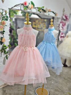 sชุดราตรีเด็ก(หน้าร้านอยู่รัชดา ลองได้ถ่ายรูปจากชุดจริง)W18615สีชมพู สีฟ้า คอติด แขนสั้น หน้าสั้นหลังยาว