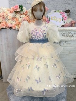 ชุดราตรีเด็ก(ร้านอยู่รัชดา ลองได้ถ่ายรูปจากของจริง)W19092สีครีม แขนตุ๊กตา กระโปรงยาวฟู