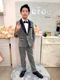 สูทเด็กผู้ชาย(หน้าร้านอยู่รัชดา ลองได้ถ่ายรูปจากชุดจริง)S176 สีเทา เซ็ตสูท4ชิ้น ผ้าประกายวิ้ง สูท เสื้อเชิ้ต กางเกง หูกระต่าย