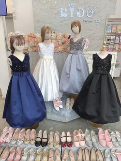 sชุดราตรีเด็ก(ร้านอยู่รัชดา ลองได้ถ่ายรูปจากชุดจริง)W19080 กระโปรงยาว เกร็ดวิ้ง หลากสี