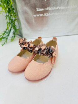 รองเท้าเด็กออกงาน(หน้าร้านอยู่รัชดา ลองได้)H116 สีชมพู แต่งดอกไม้หลากสีที่สาย