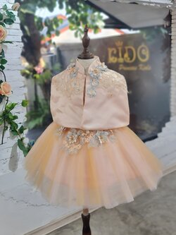 ชุดราตรีเด็ก(หน้าร้านอยู่รัชดา ลองได้ถ่ายรูปจากชุดจริง)W18567 สีโอรส มีเสื้อคลุมไหล่ กระโปรงสั้นน่ารักมาก